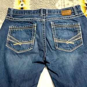 Buckle Tyler 36L bootcut.